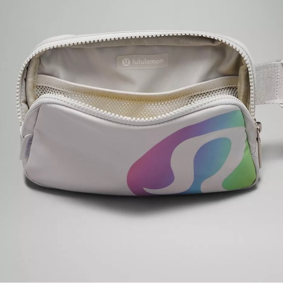 NWT Lululemon Everywhere Belt Bag - Picture 3 of 7